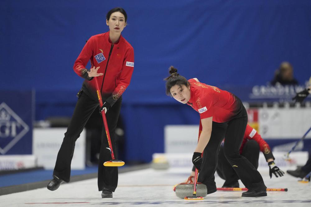 西甲积分榜：皇马爆冷输球距巴萨4分，黄潜第三，马竞第四